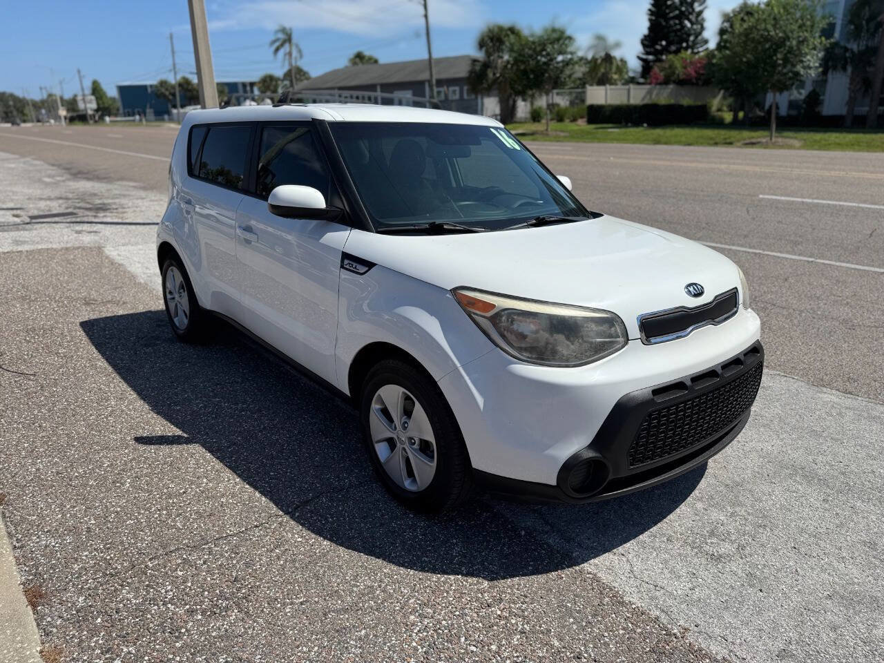 Used 2016 Kia Soul FWD image 2