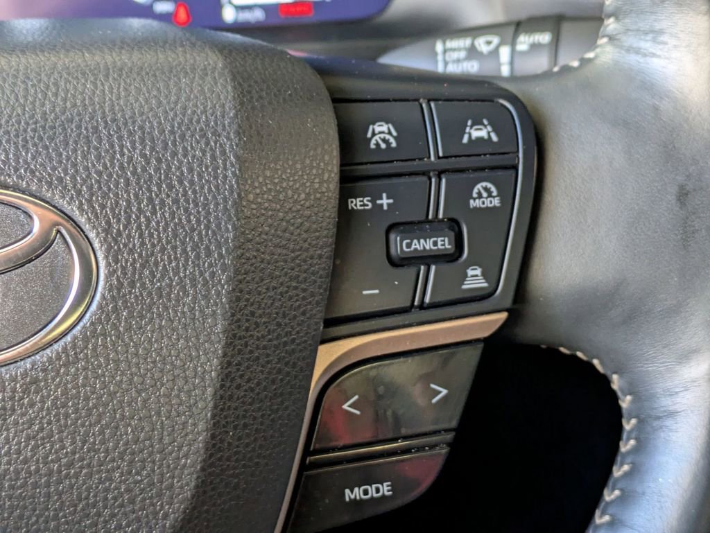 Used 2024 Toyota Crown Limited image 21