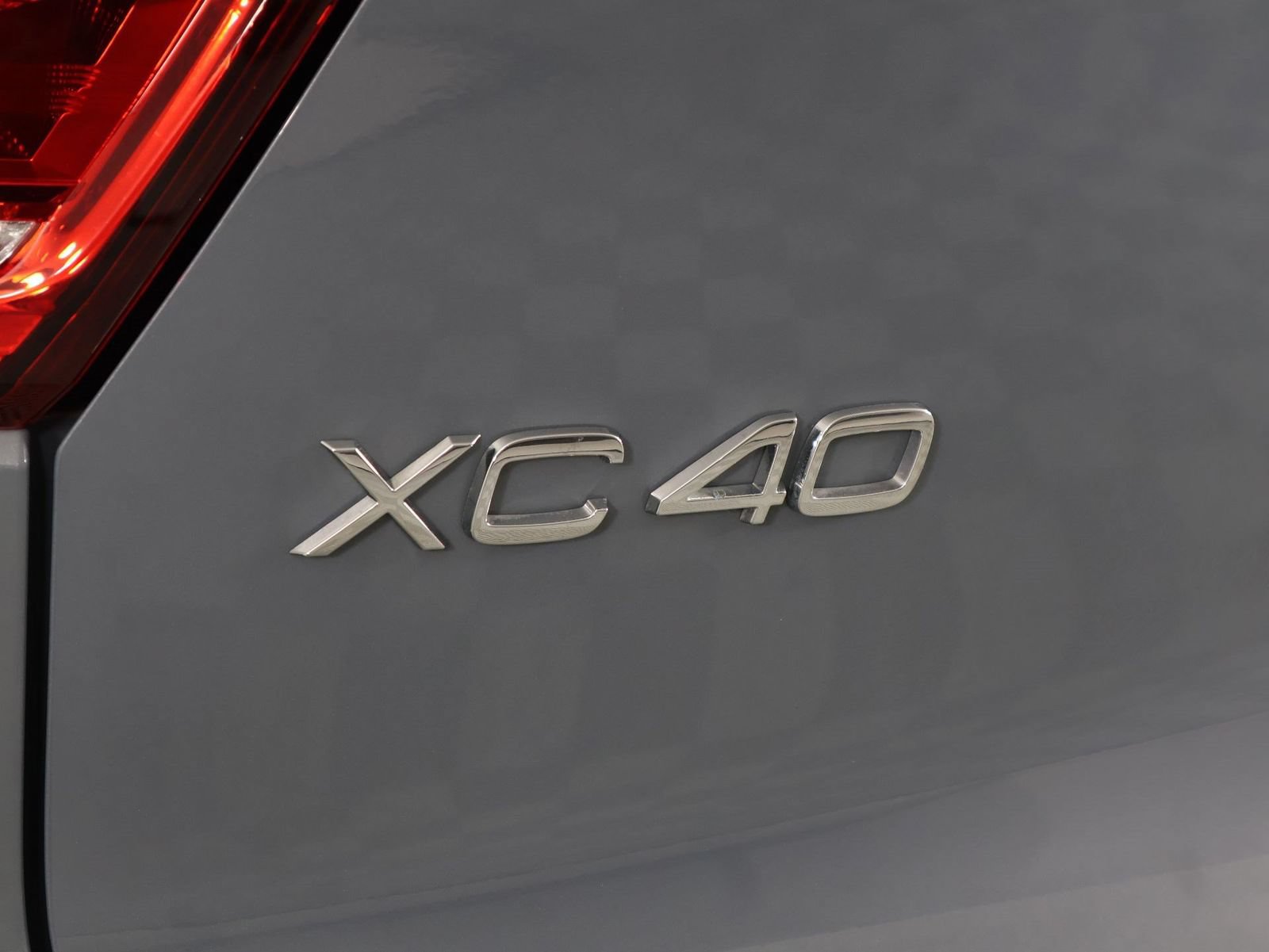 Used 2023 Volvo XC40 B5 Plus w/ Protection Package Premier AWD/4WD image 19
