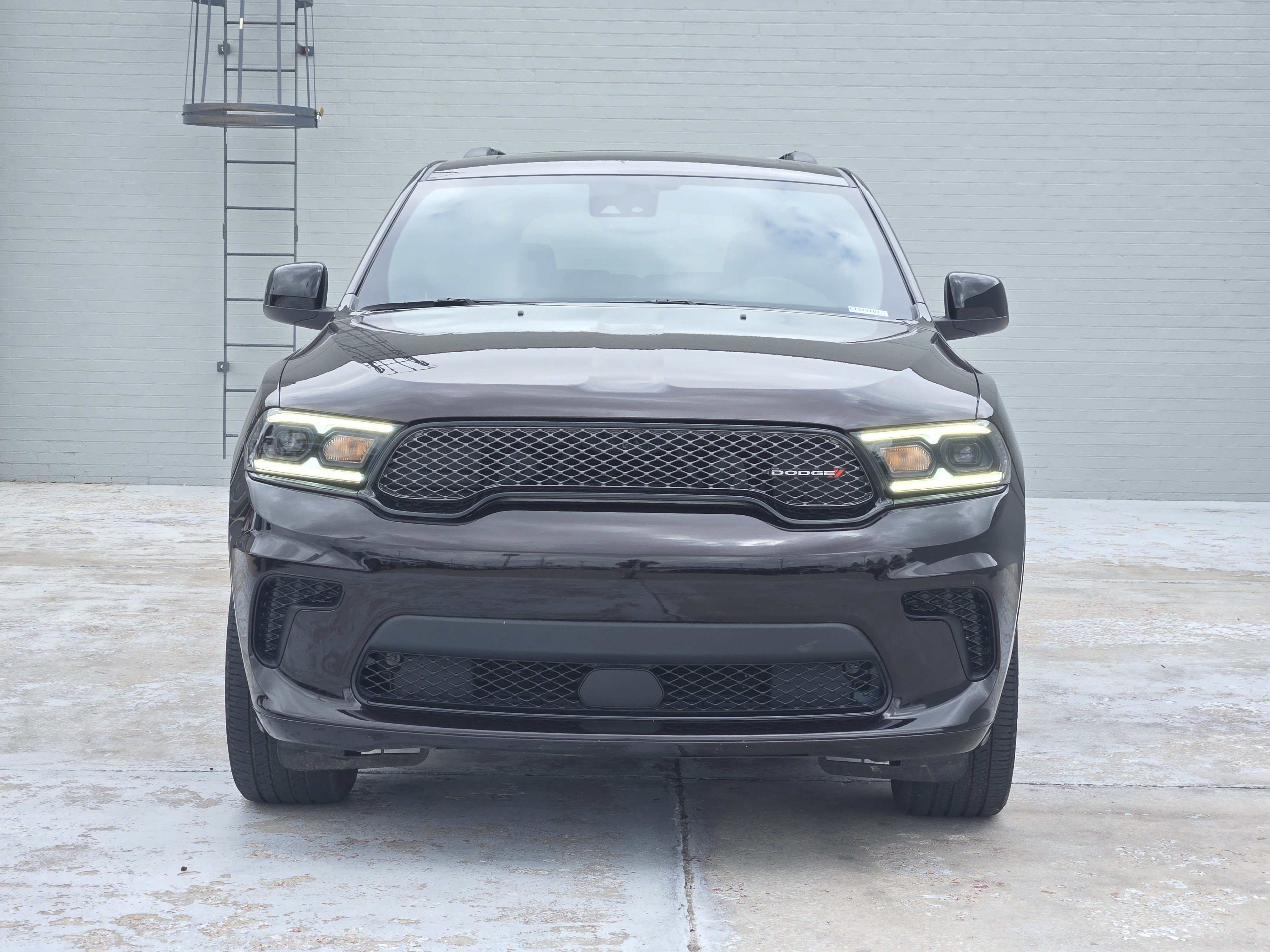 Used 2024 Dodge Durango SXT w/ SXT Blacktop Group image 3