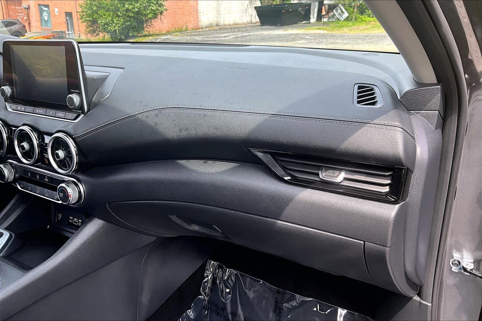 Used 2025 Nissan Sentra SV FWD image 19