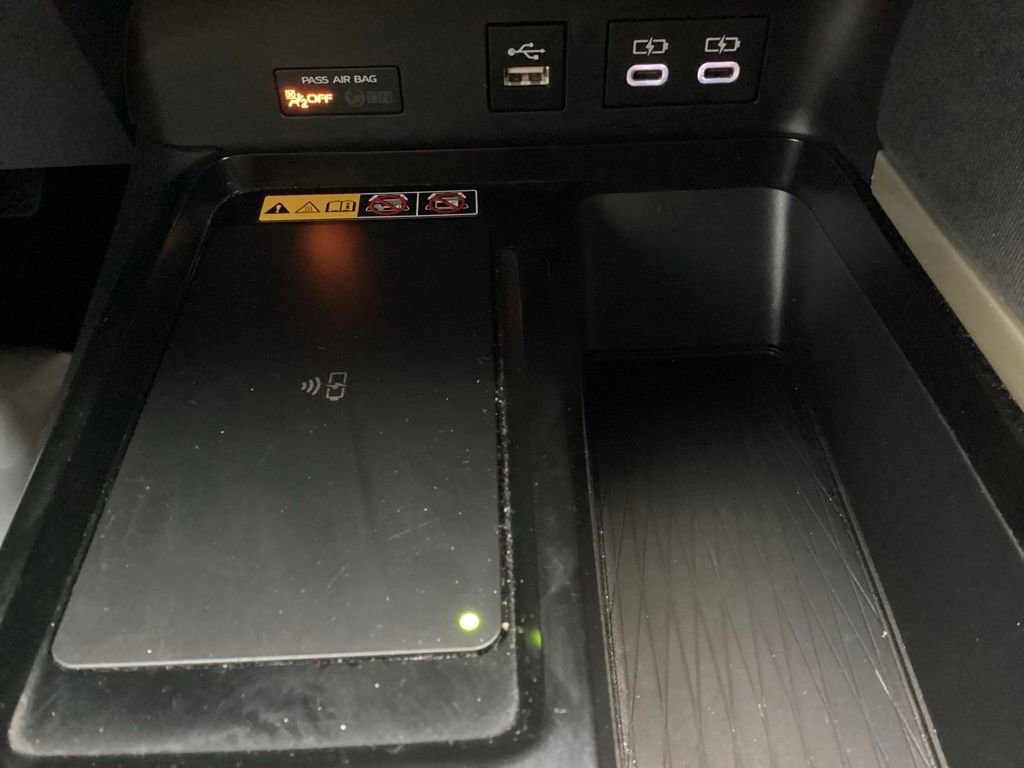 Used 2025 Toyota Camry SE FWD image 18