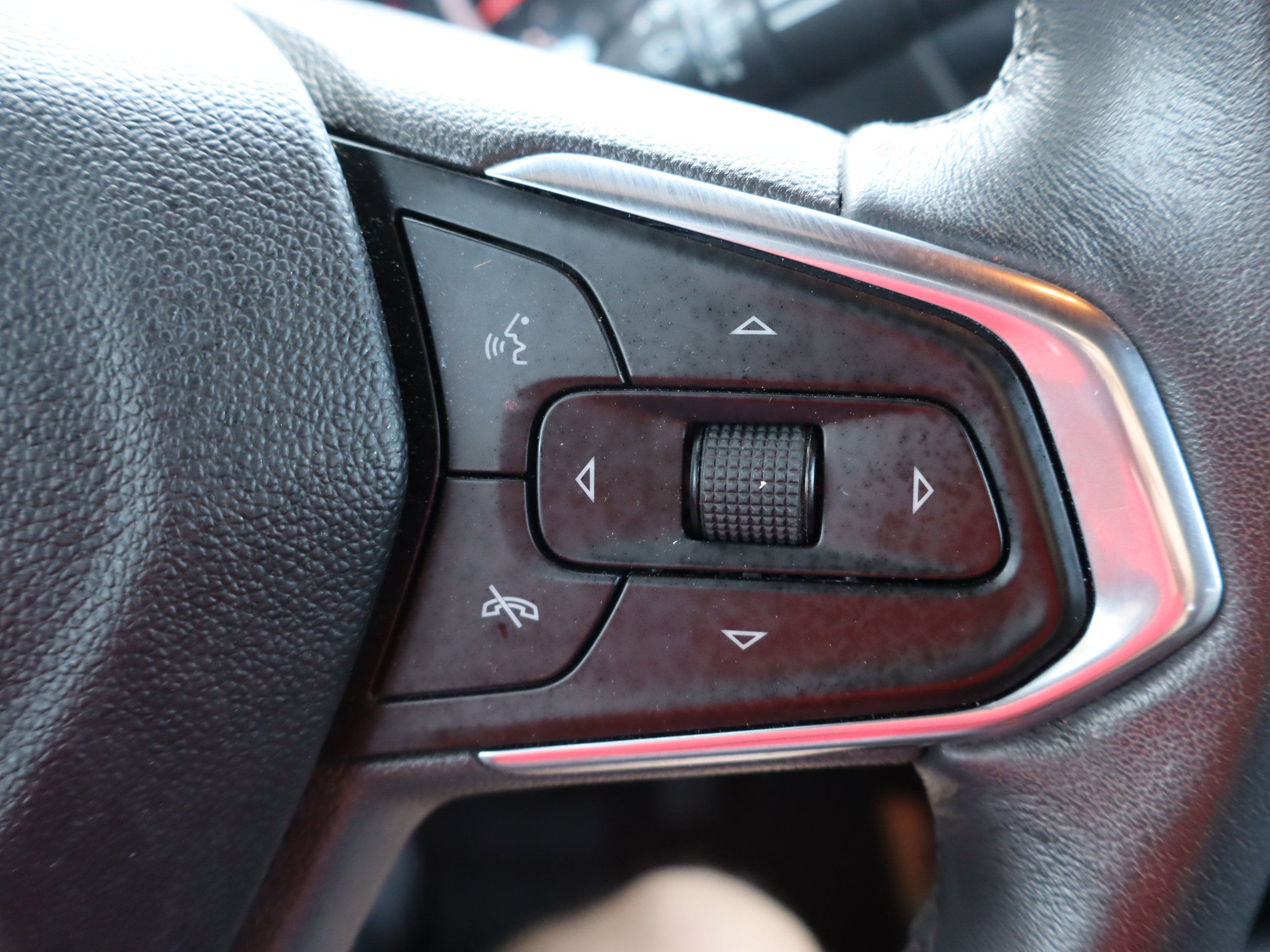 Used 2021 Chevrolet TrailBlazer ACTIV w/ Technology Package FWD image 20