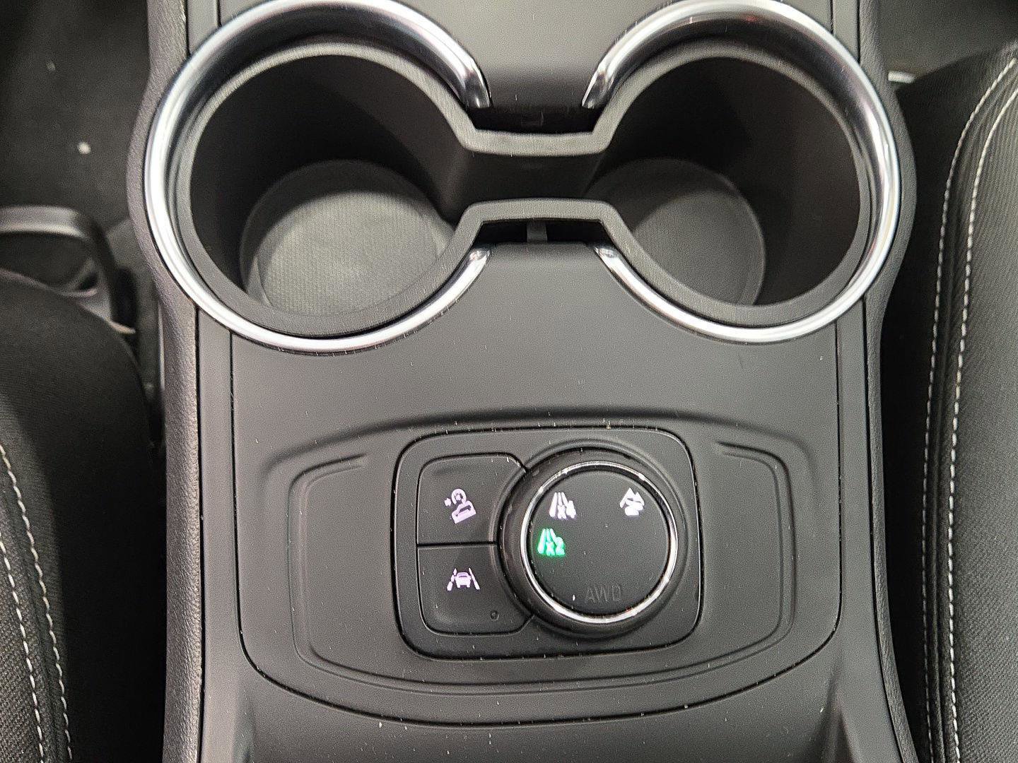 Used 2024 GMC Terrain SLE image 15