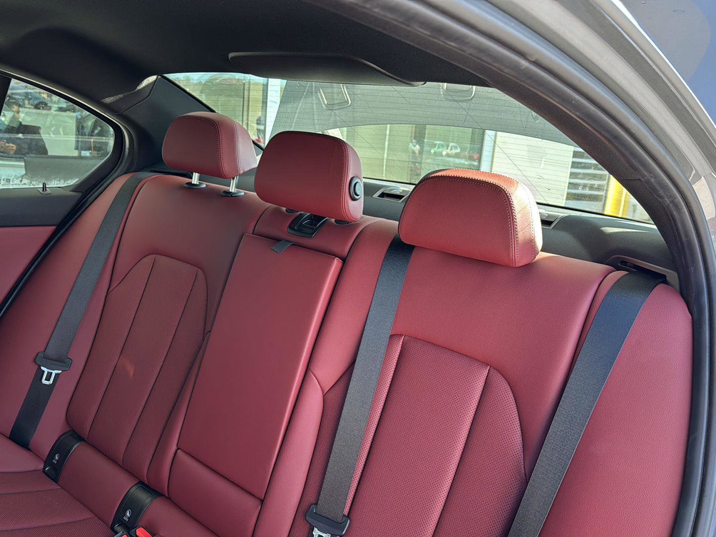 Used 2025 BMW 330i Sedan image 25