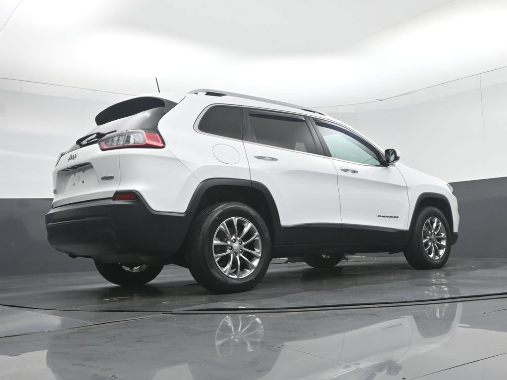 Used 2019 Jeep Cherokee Latitude Plus w/ Cold Weather Group AWD/4WD image 56