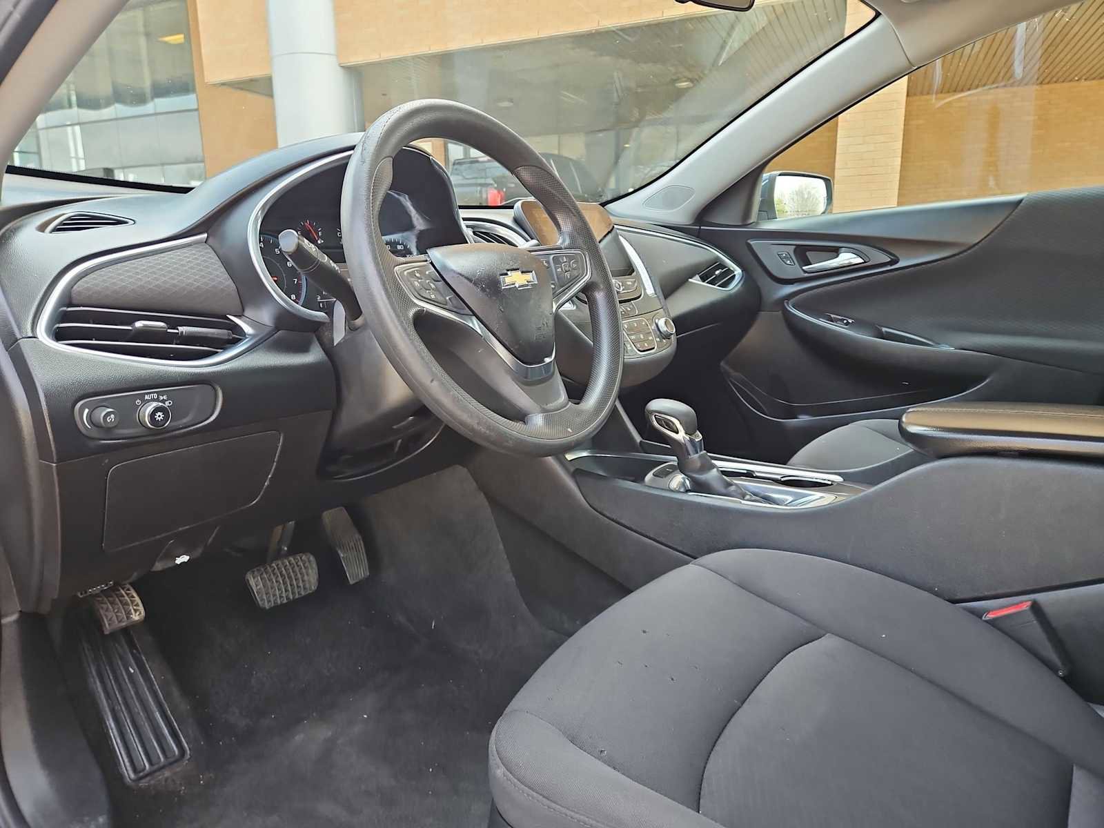 Used 2021 Chevrolet Malibu LT image 10