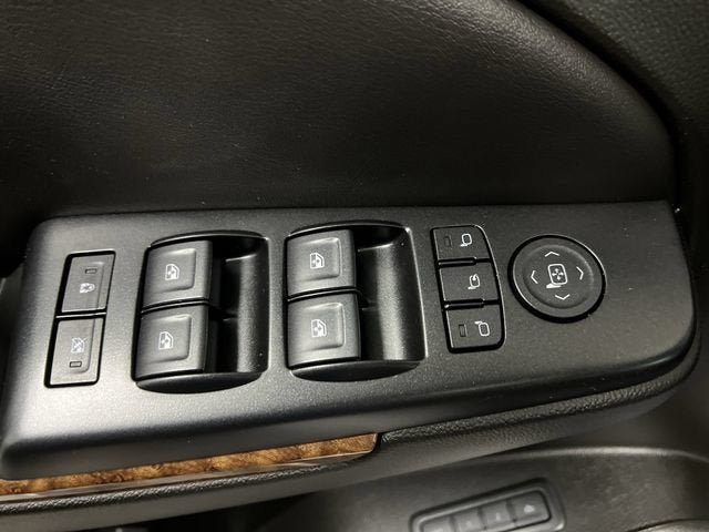 Used 2019 Chevrolet Suburban Premier w/ Premier Plus Edition AWD/4WD image 23
