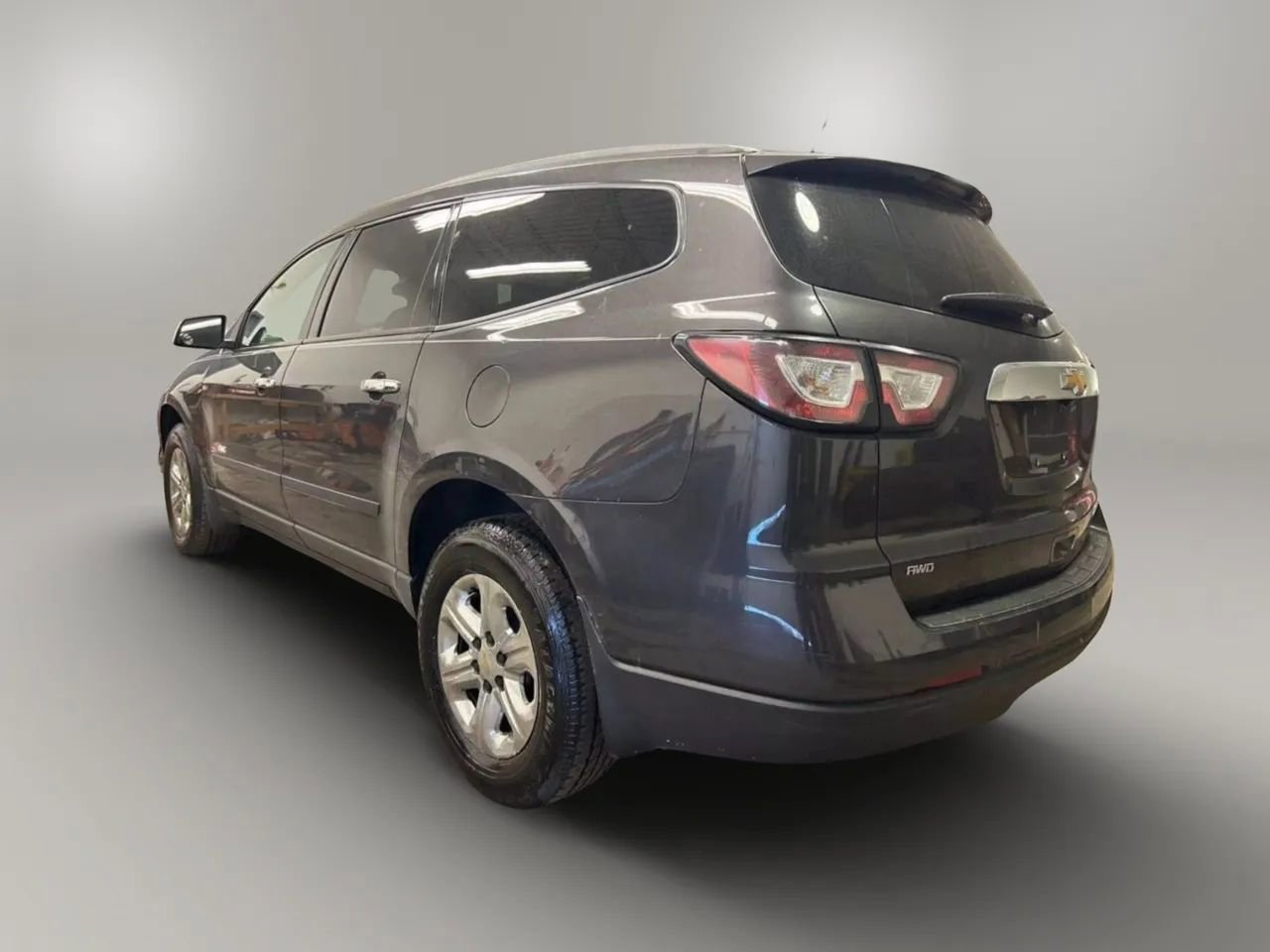 Used 2016 Chevrolet Traverse LS image 3