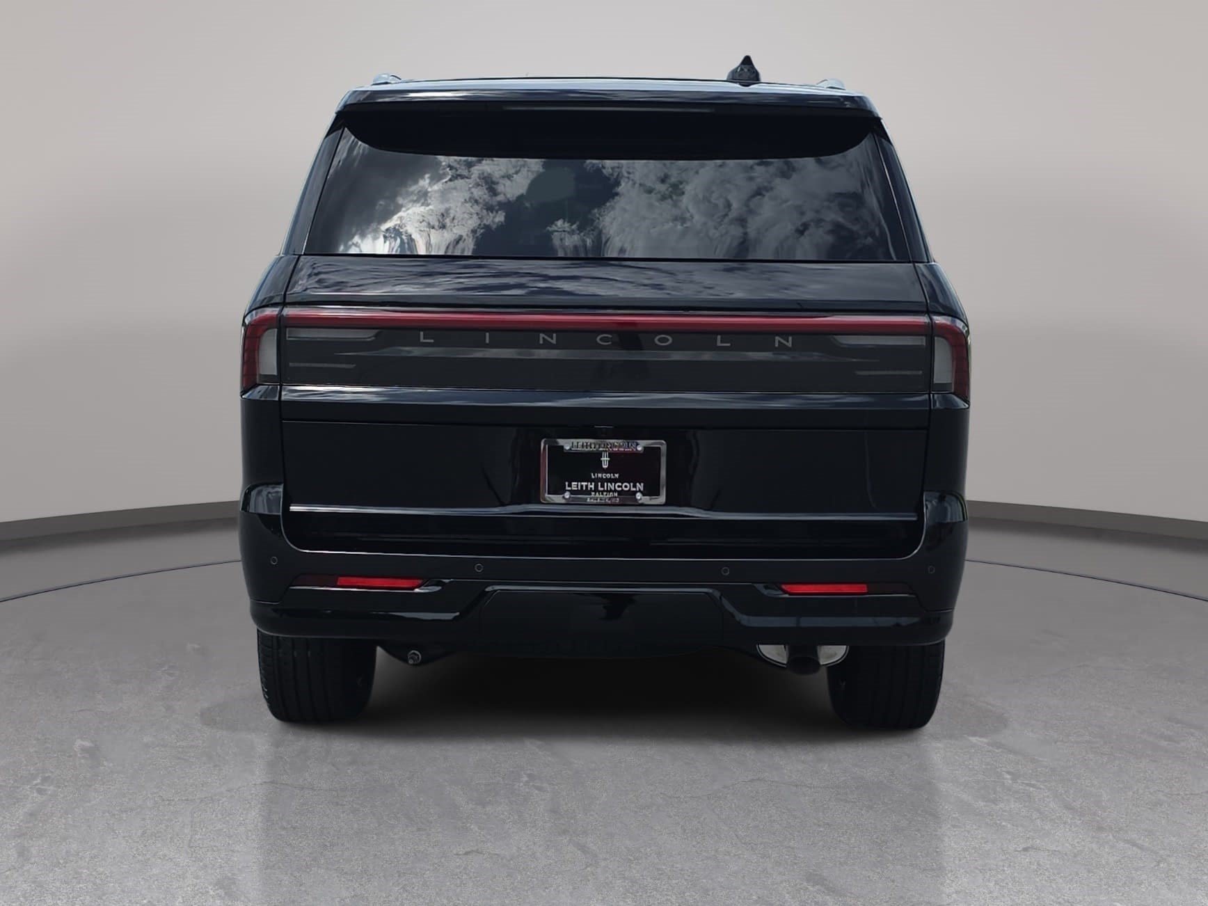 New 2027 Lincoln Navigator Reserve AWD/4WD image 6
