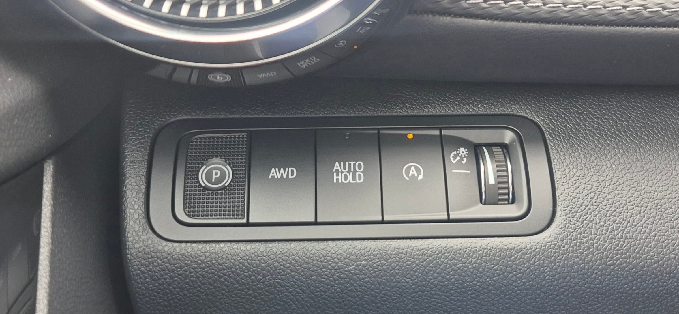 New 2027 Chevrolet Equinox LT w/ Convenience Package II AWD/4WD image 8