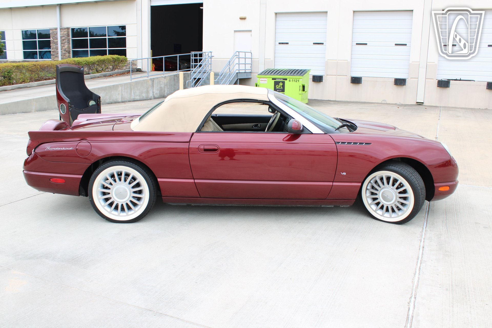 Used 2004 Ford Thunderbird RWD image 19