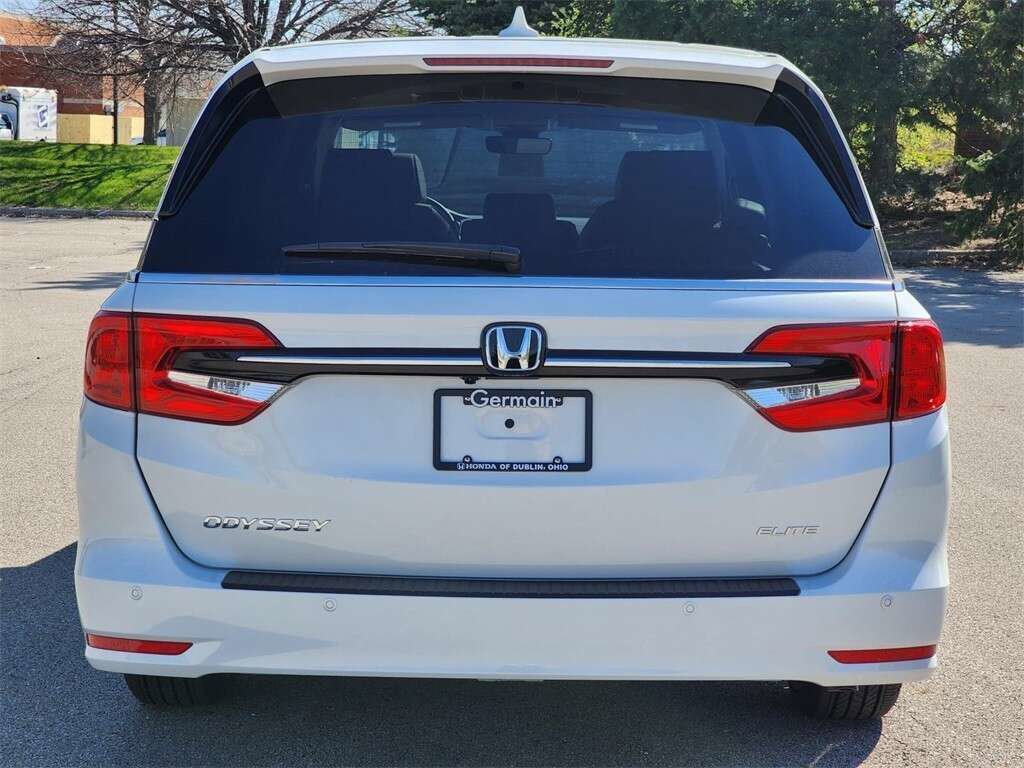 Used 2023 Honda Odyssey Elite image 13