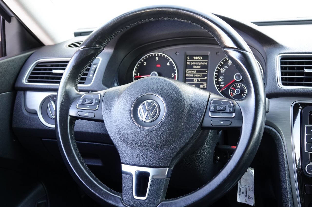 Used 2015 Volkswagen Passat TDI SE FWD image 64