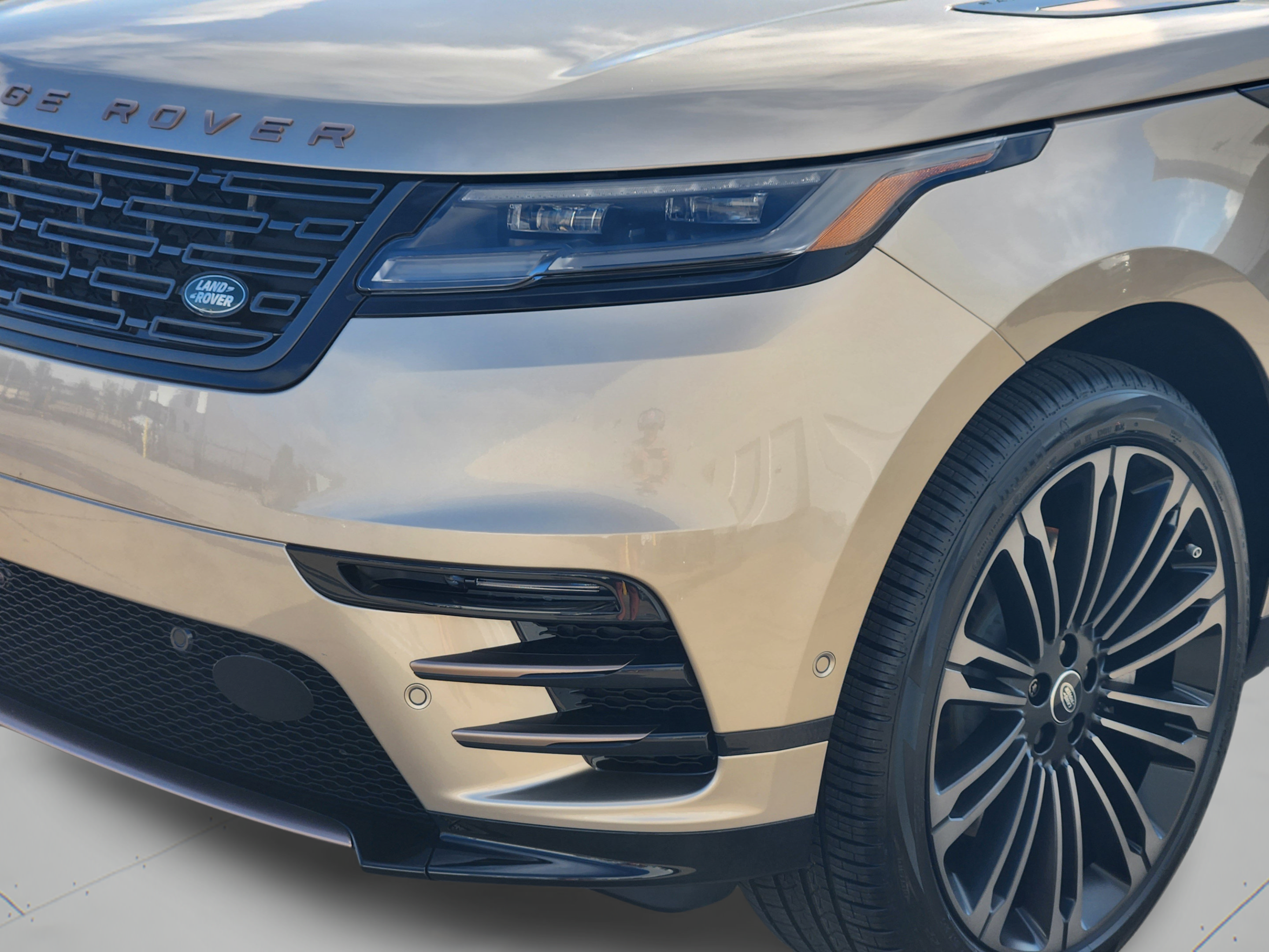 New 2026 Land Rover Range Rover Velar Autobiography AWD/4WD image 33