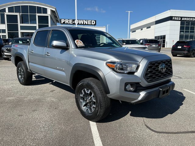 Used 2022 Toyota Tacoma TRD Off-Road w/ Technology Package image 3