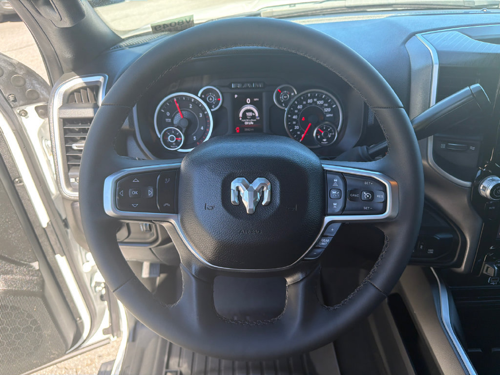 Used 2025 RAM 2500 Big Horn AWD/4WD image 23