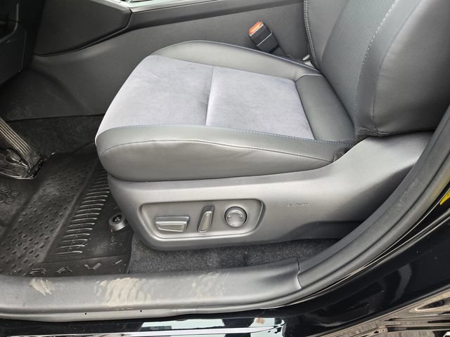 Certified 2026 Toyota RAV4 XSE w/ Panoramic Sun Roof Package AWD/4WD image 23