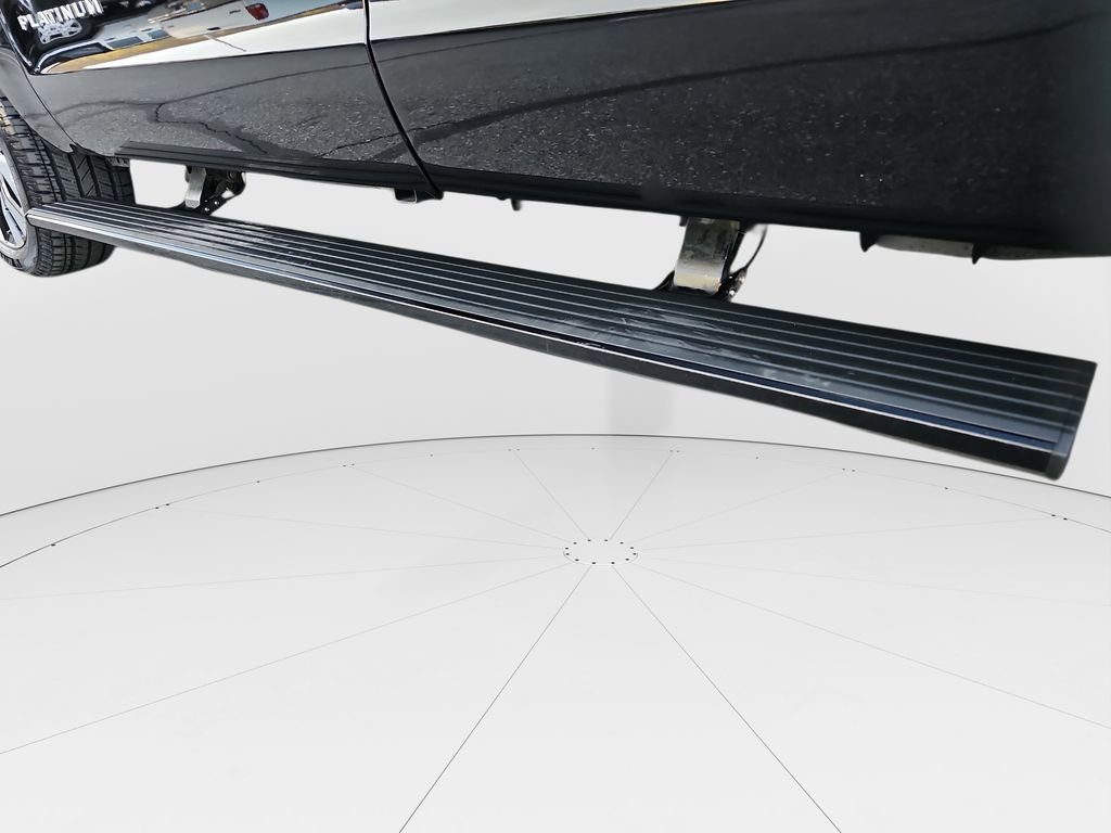 Used 2025 Ford Expedition Platinum w/ Driver's Package image 28