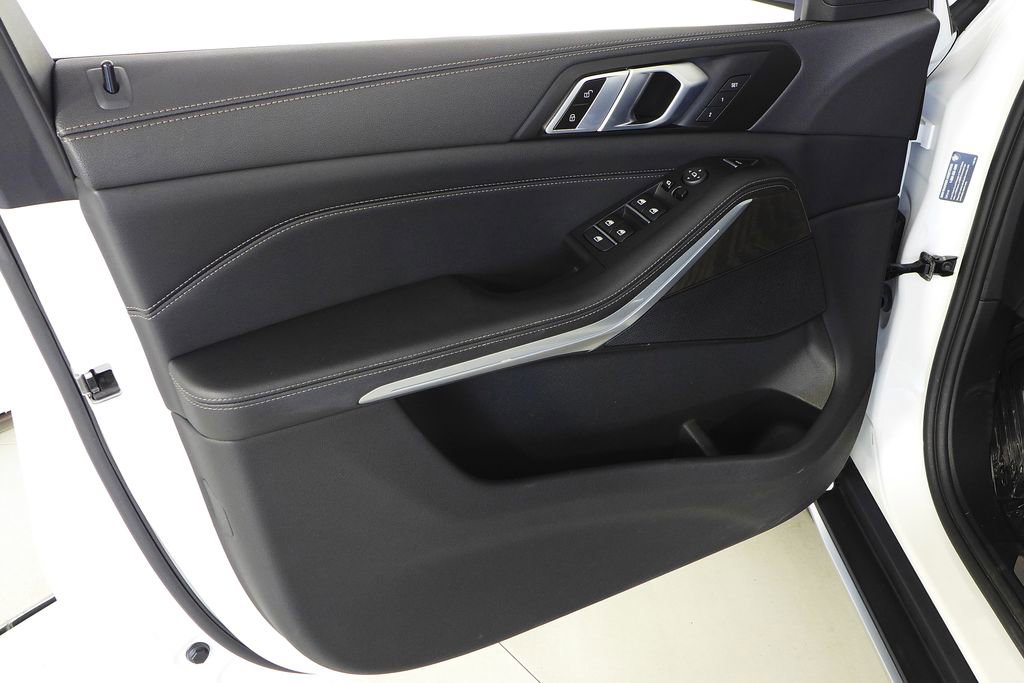 Used 2023 BMW X5 sDrive40i w/ Premium Package RWD image 11