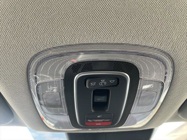 New 2025 Hyundai Elantra Limited image 29