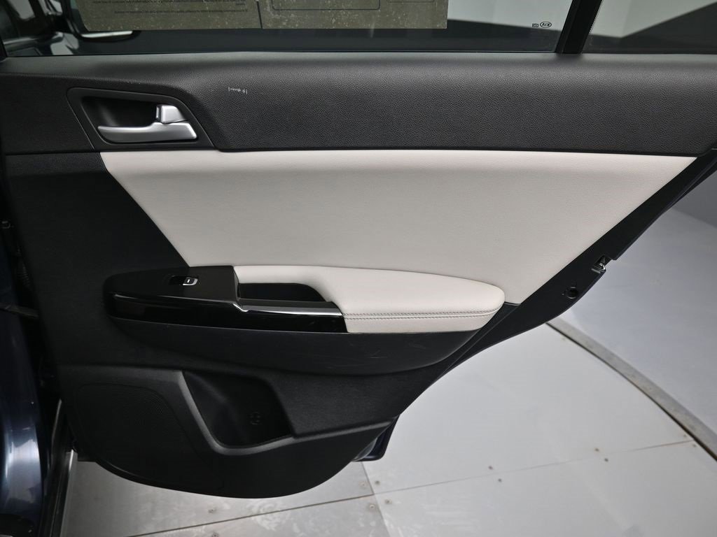 Used 2019 Kia Sportage EX w/ EX Sport Appearance Package image 32