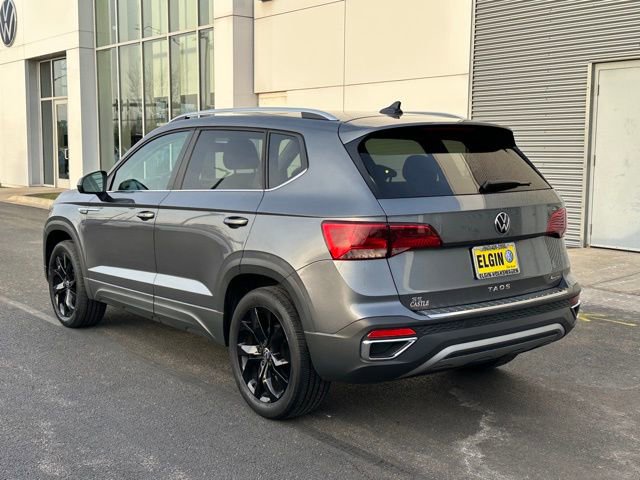 Certified 2022 Volkswagen Taos SE image 4