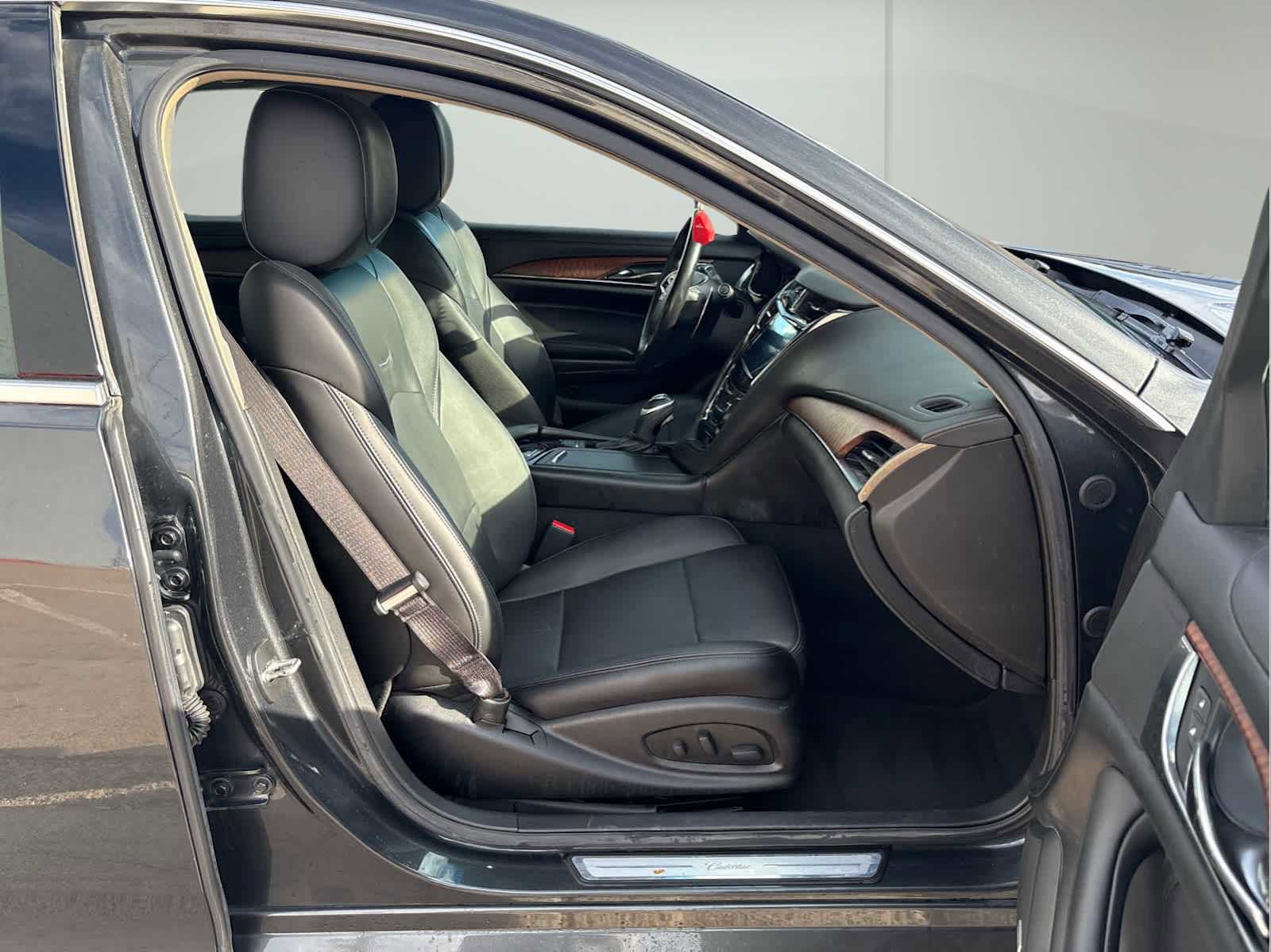 Used 2018 Cadillac CTS Luxury RWD image 16
