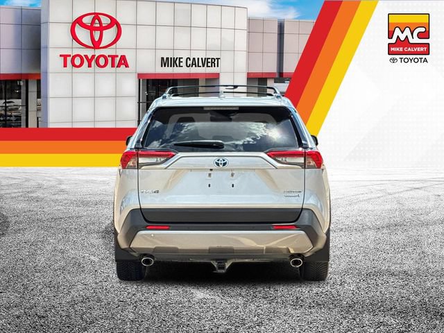 Used 2020 Toyota RAV4 Limited AWD/4WD image 4