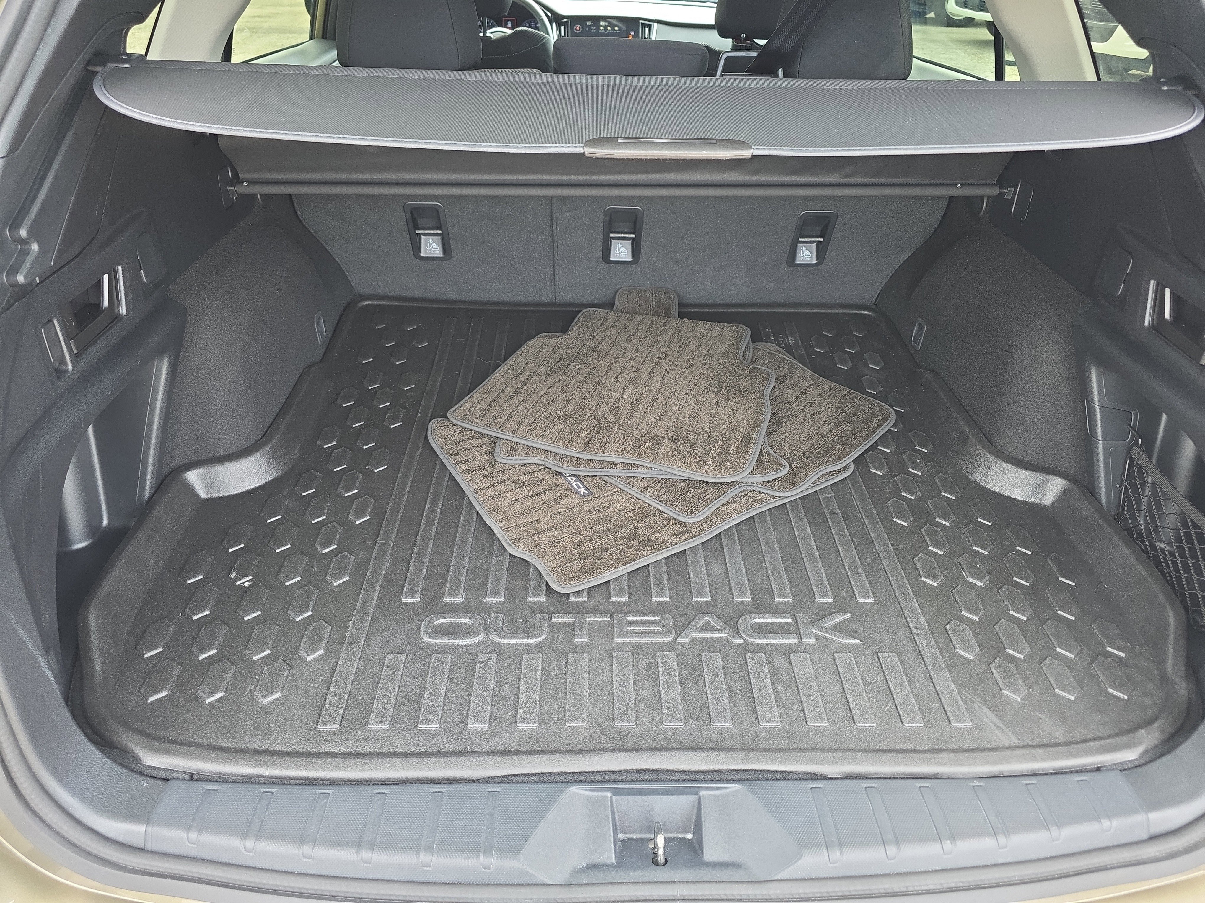 Used 2023 Subaru Outback Premium image 12