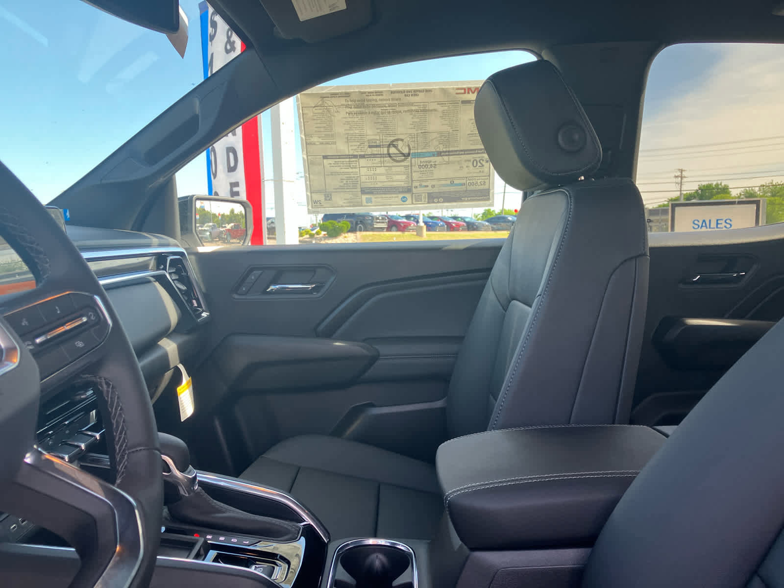New 2026 GMC Canyon Elevation w/ Convenience Package RWD image 10
