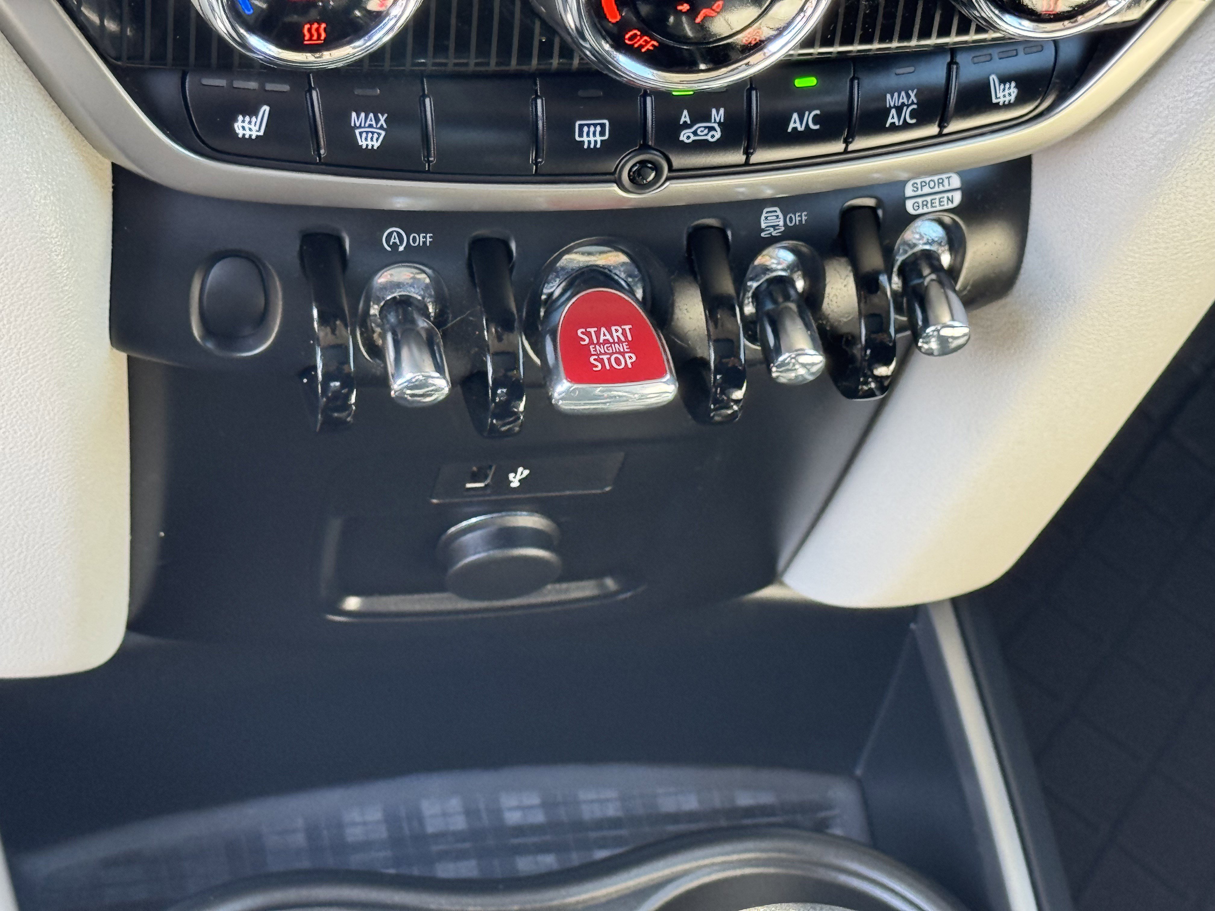 Used 2024 MINI Cooper Countryman S w/ Premium Package image 25