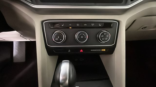 Used 2018 Volkswagen Atlas SE AWD/4WD image 22
