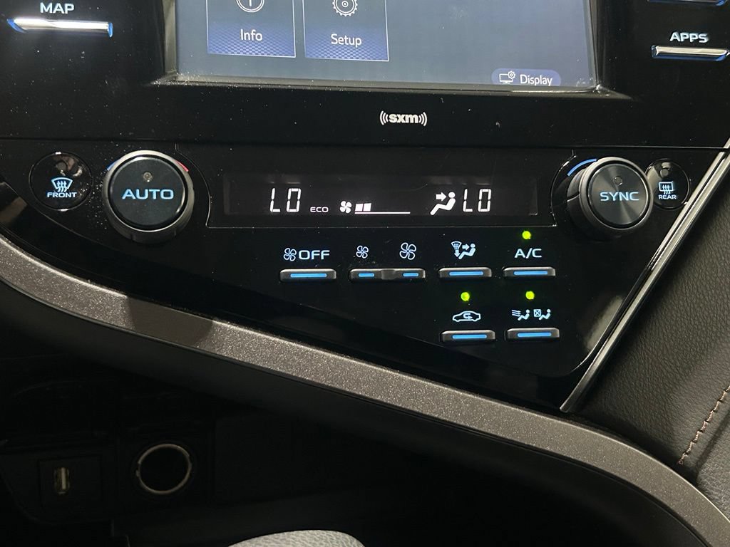 Used 2020 Toyota Camry LE FWD image 27