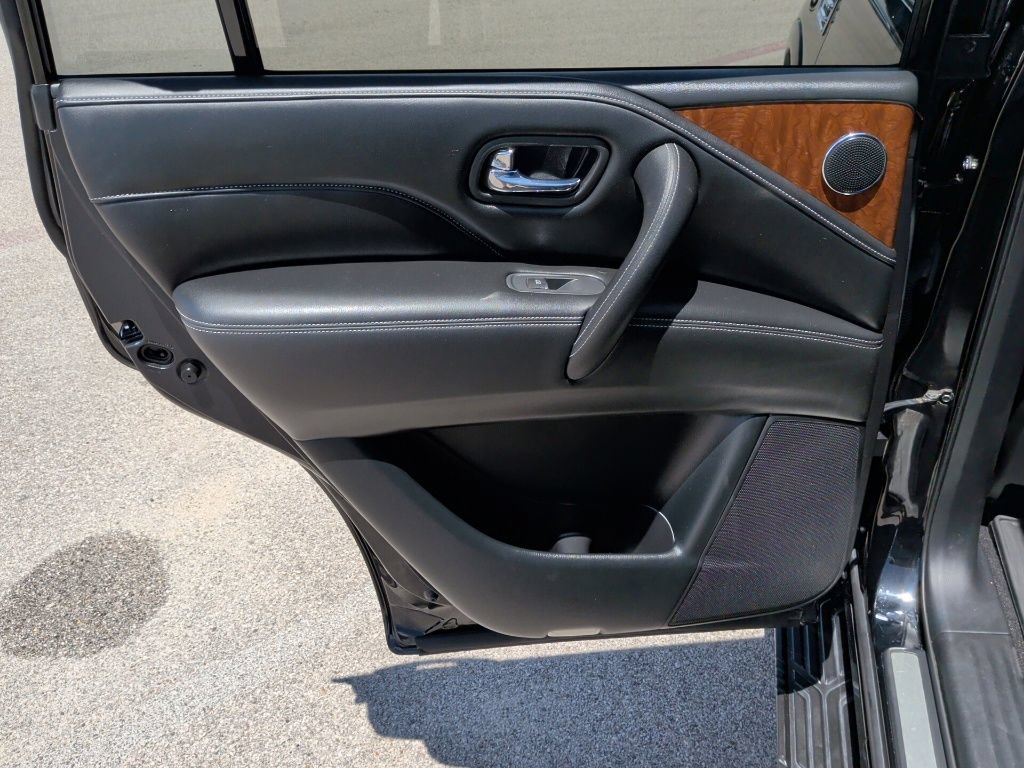 Used 2019 INFINITI QX80 Luxe w/ All-Season Package RWD image 42