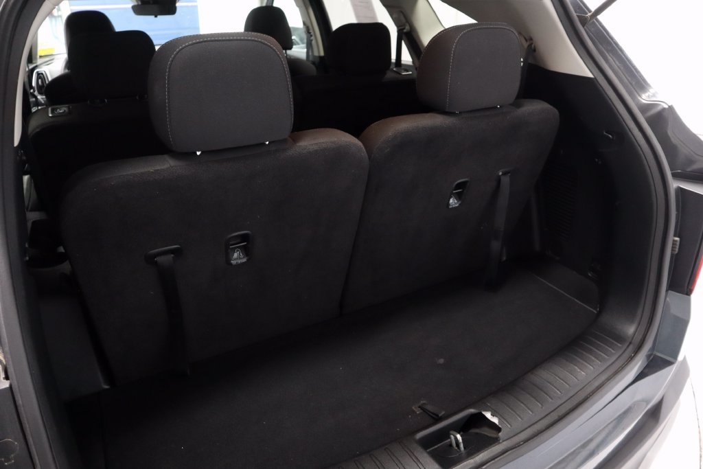 Used 2025 Kia Sorento LX FWD image 14