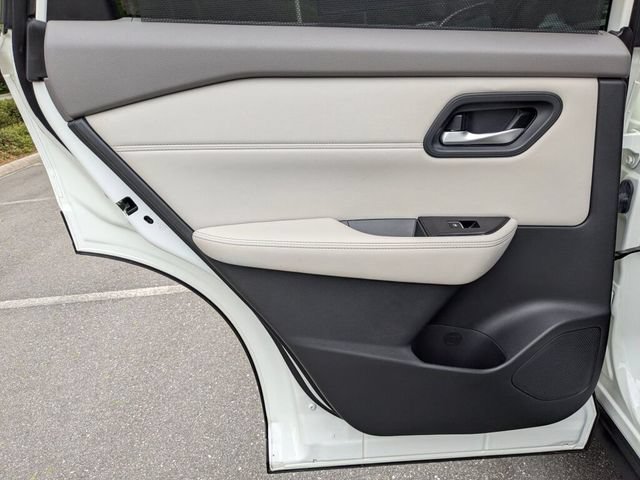 Used 2023 Nissan Rogue SL w/ SL Premium Package FWD image 33