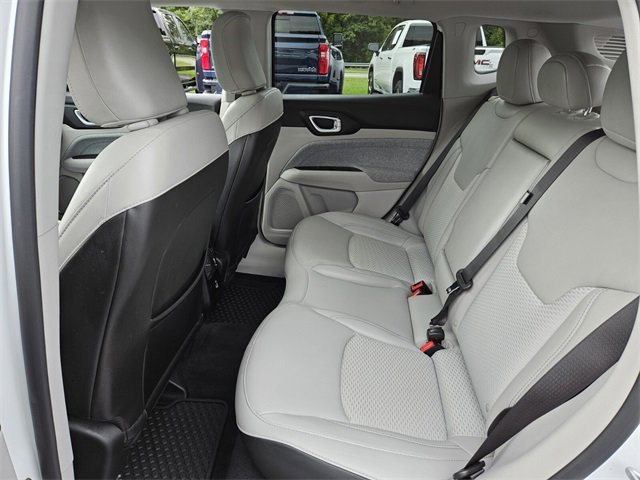 Used 2022 Jeep Compass Latitude w/ Convenience Group image 9