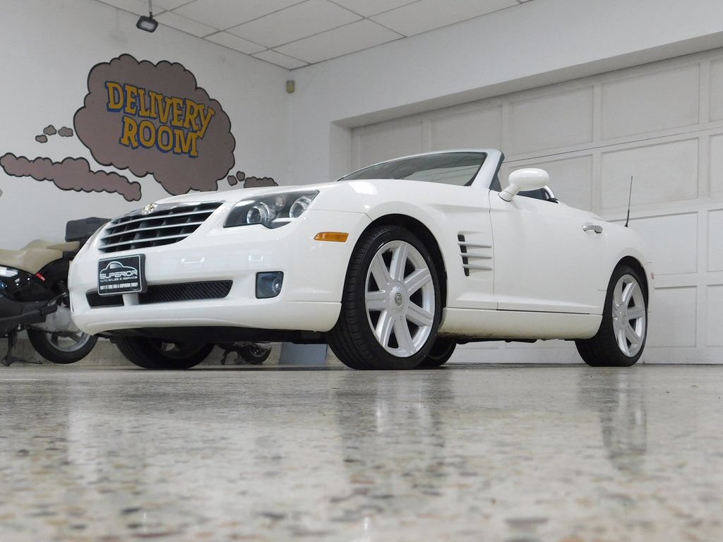 Used 2005 Chrysler Crossfire Limited RWD image 13