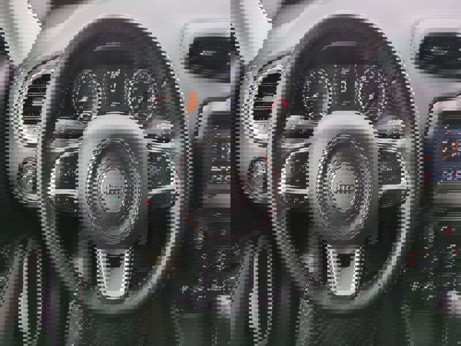 Used 2020 Jeep Renegade Latitude w/ Cold Weather Group AWD/4WD image 22