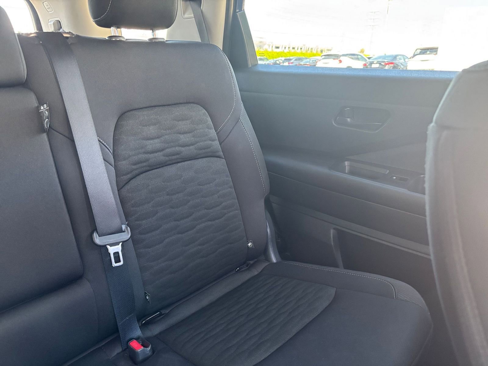 Used 2025 Nissan Pathfinder SV image 40
