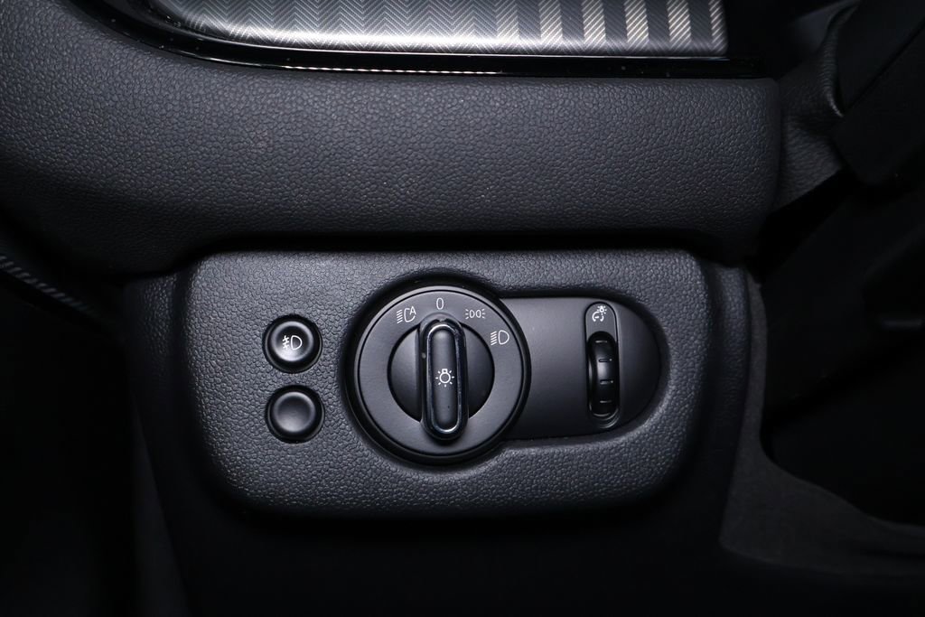 Used 2022 MINI Cooper Clubman S image 26