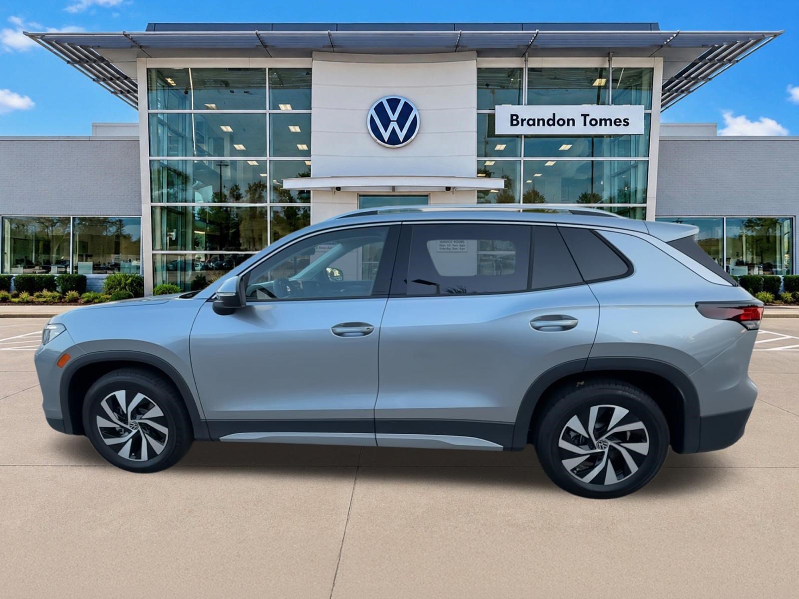 New 2026 Volkswagen Tiguan S FWD image 7