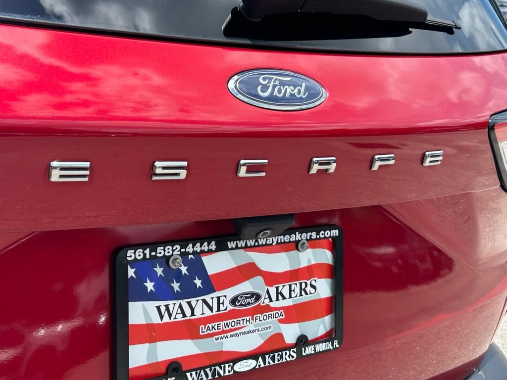 Used 2021 Ford Escape SE w/ SE Sport Appearance Package FWD image 22