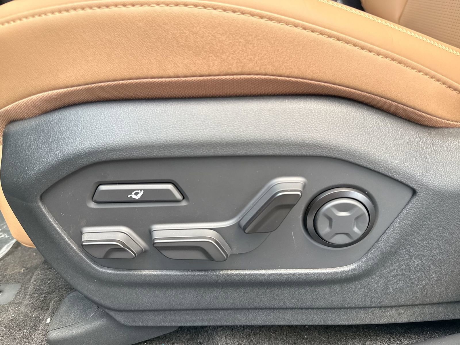 New 2026 Hyundai Santa Fe Calligraphy image 15