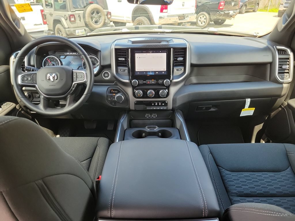 New 2026 RAM 1500 Express AWD/4WD image 7