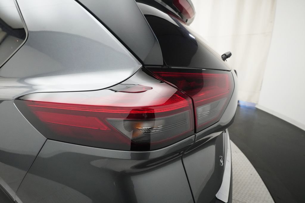 Certified 2023 Nissan Rogue SV image 31