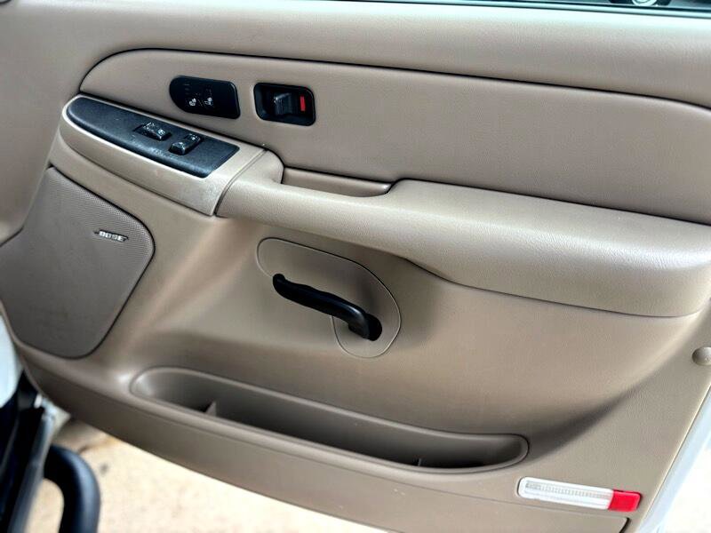 Used 2006 Chevrolet Suburban Z71 w/ Z71 Preferred Equipment Group image 38