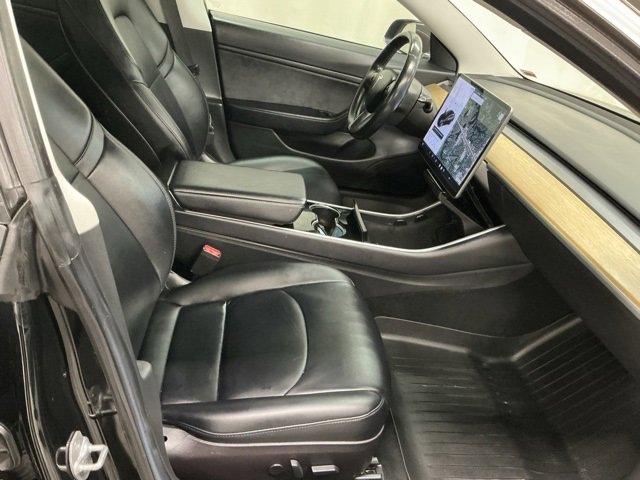 Used 2018 Tesla Model 3 Mid Range image 18