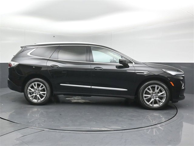 Used 2023 Buick Enclave Essence w/ Experience Buick Package image 8